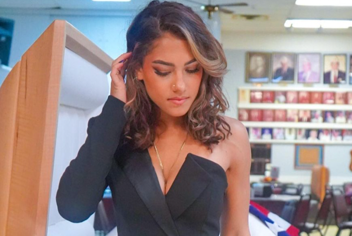 Jayne Rivera faces backlash after posing in front of father’s open